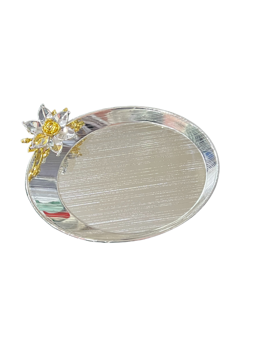 Hiluxe Silver Plated Designer Premium Platter, Tray, Oval | Ideal For Serving, Gifting, Decoration | Gift Box - Premium Silver Plated Platter from Hiluxe - Just Rs. 680! Shop now at Surana Sons